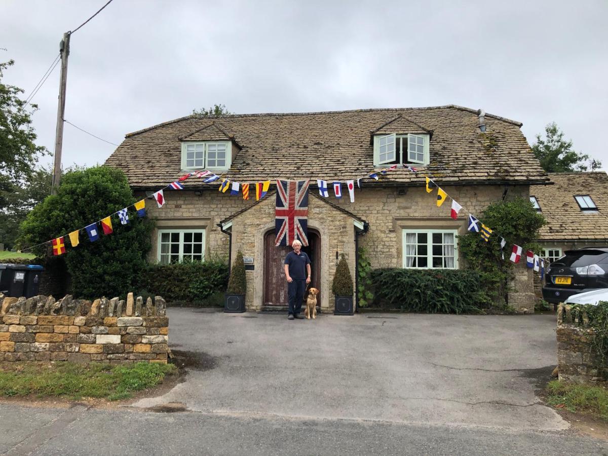 The Old School, Idbury, Ox7 6Ru Bed & Breakfast ชิปปิงนอร์ตัน ภายนอก รูปภาพ